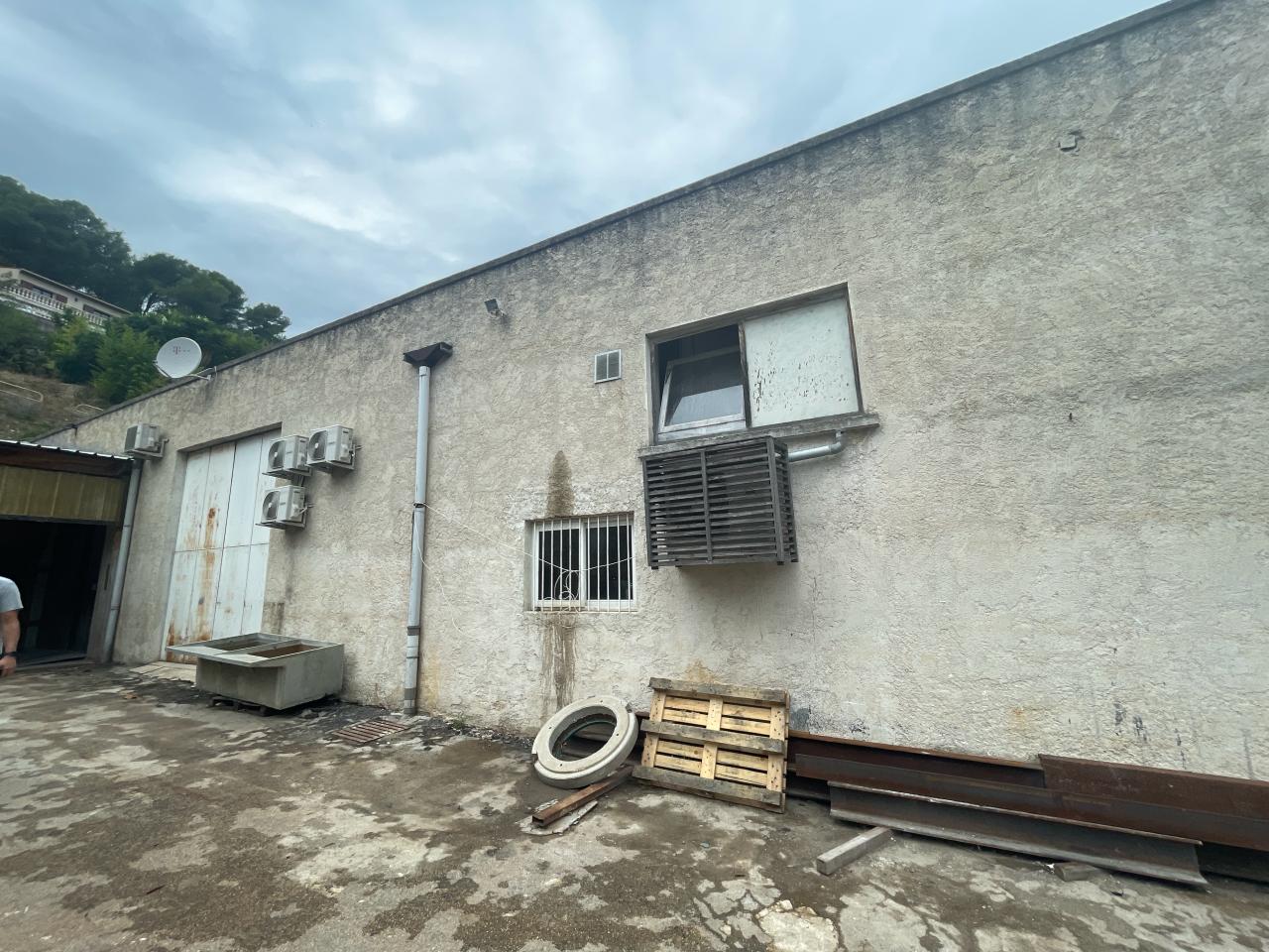 Local d'activité Cagnes-sur-Mer 375m² Location local d'activité Cagnes-sur-Mer Alpes-Maritimes OLACT2532807 2